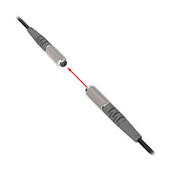 Focusing mirror opposite-beam long distance fiber optic sensor